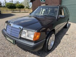 Mercedes-Benz E-Klasse (W124) 300TE 4Matic full