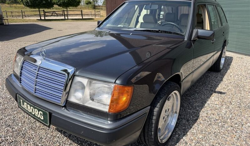 Mercedes-Benz E-Klasse (W124) 300TE 4Matic full