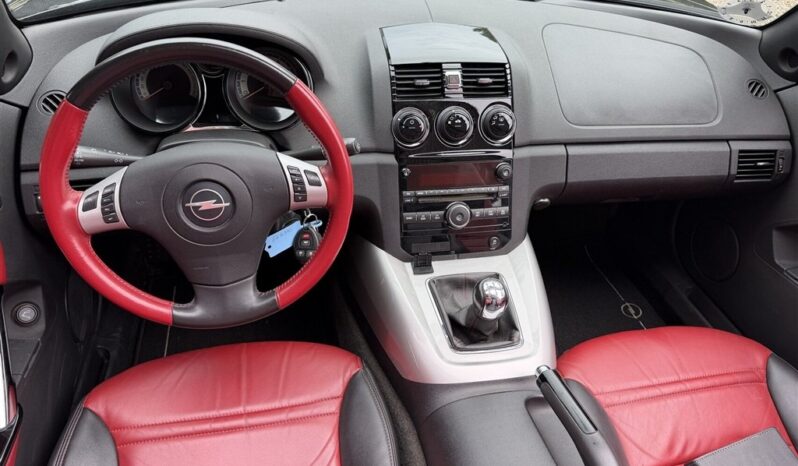 Opel GT 2,0 Turbo full
