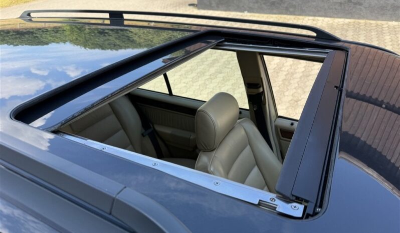 Mercedes-Benz E-Klasse (W124) 300TE 4Matic full