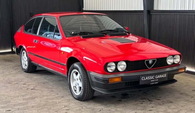 Alfa Romeo GTV 2000 full