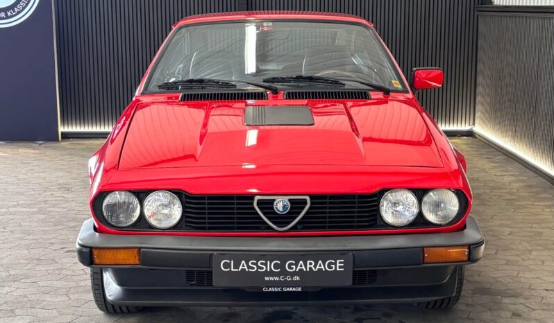 Alfa Romeo GTV 2000 full