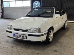 Opel Kadett GSi Cabriolet full