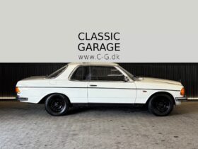 Mercedes-Benz 200-300 (W123) 230 CE aut. 2.3