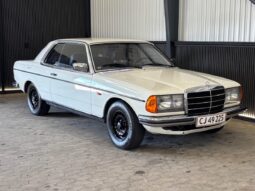 Mercedes-Benz 200-300 (W123) 230 CE aut. 2.3 full