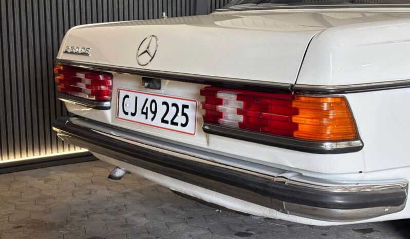 Mercedes-Benz 200-300 (W123) 230 CE aut. 2.3 full