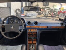 Mercedes-Benz 200-300 (W123) 230 CE aut. 2.3 full