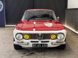 Alfa Romeo GT 1300 Junior full