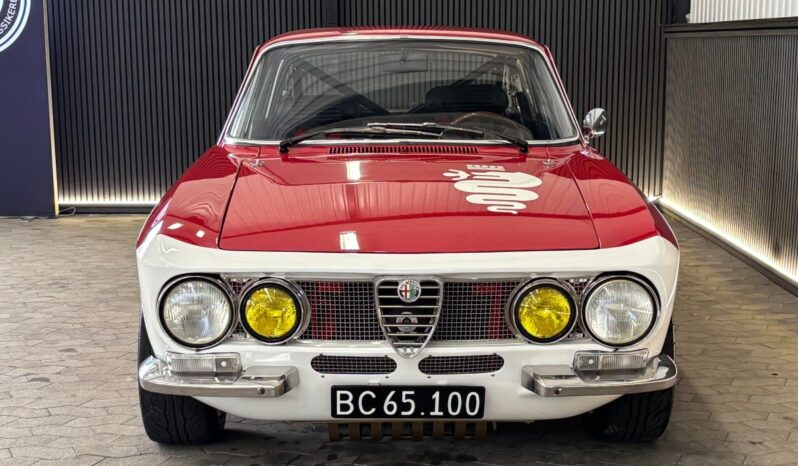 Alfa Romeo GT 1300 Junior full