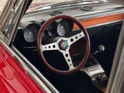 Alfa Romeo GT 1300 Junior full