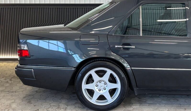 Mercedes-Benz E-Klasse (W124) E 500 V8 aut. Facelift full