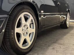 Mercedes-Benz E-Klasse (W124) E 500 V8 aut. Facelift full