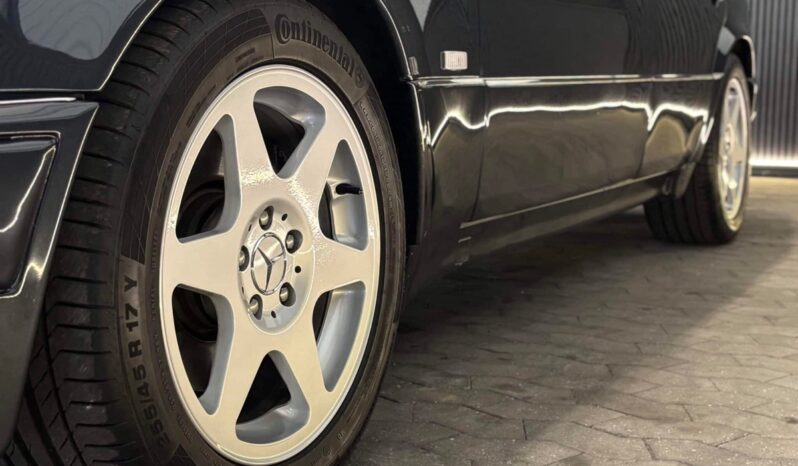 Mercedes-Benz E-Klasse (W124) E 500 V8 aut. Facelift full