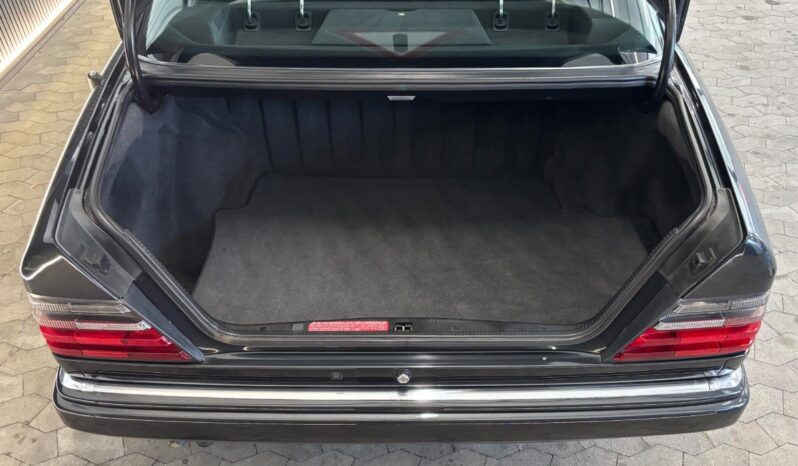 Mercedes-Benz E-Klasse (W124) E 500 V8 aut. Facelift full