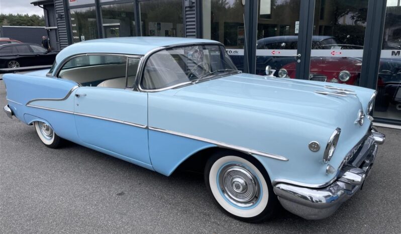 Oldsmobile Delta 88 Super 88 Holiday Coupe full